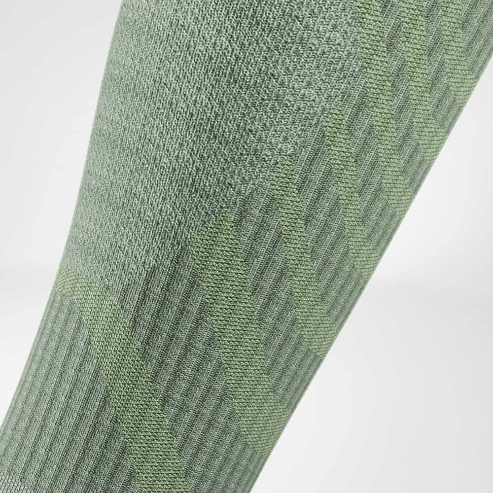 Merino-Wandersocken hellgrün Detail Compression Zones Detailansicht des Wadenbereiches der Merino-Wandersocken in hellgrün
