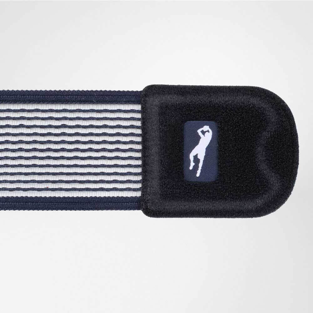 Sprunggelenkbandage Dirk Nowitzki Detail Tapinggurt Detailansicht des zur Dirk Nowtzki Edition der Sprunggelenkbandage gehörenden blauen Taping Gurtes mit Fokus auf das Verschlußelement
