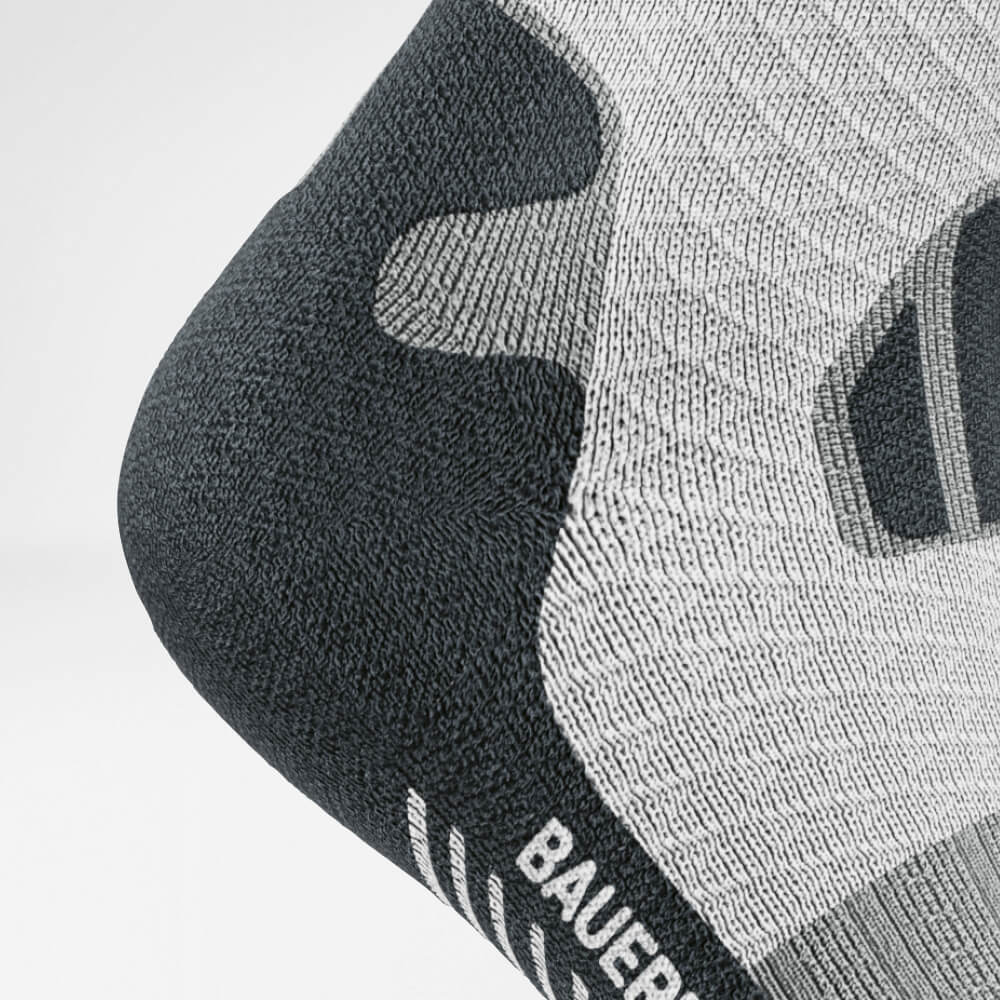 Trailrun-Laufsocken grau-weiss Detail Heel Protection Detailansicht Ferse der grau-weissen Trailrun - Laufsocken