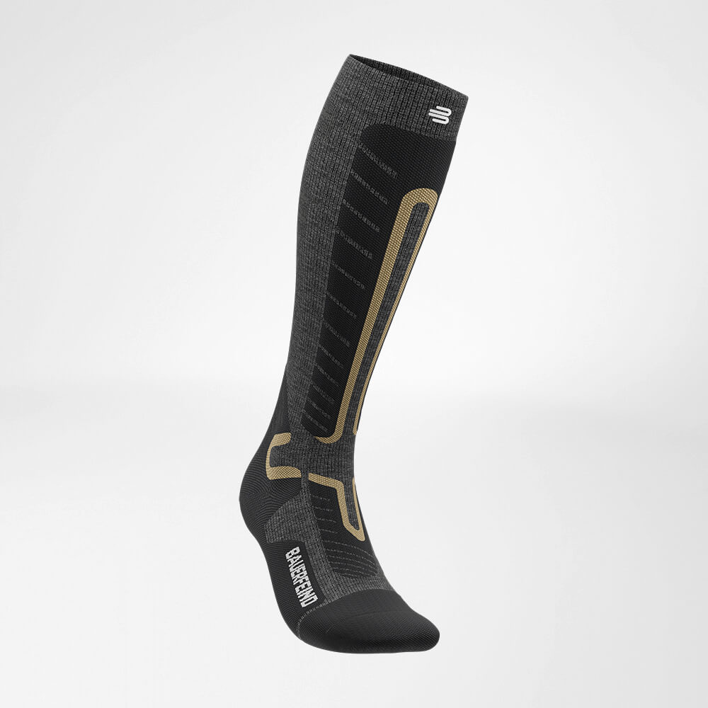 Skisocke Abfahrt mit Merinowolle grau seitliche Vorderansicht Seitliche Vorderansicht des grau  Sportsocken für Ski Alpine mit Merinowolle