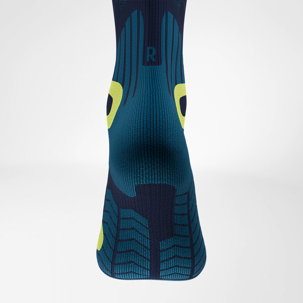 Detail Achilleskomfortzone des blauen Sportsocken für Ski Touring mit Merinowolle