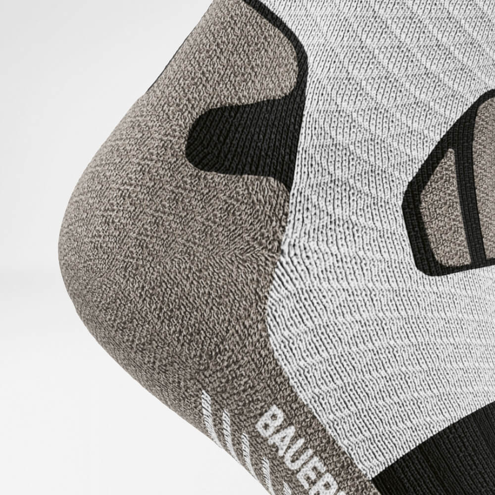 Detailansicht Ferse der schwarz-weissen Trailrun - Laufsocken