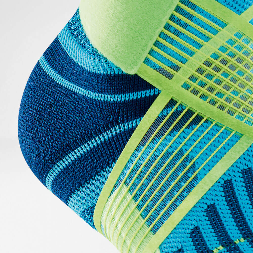 Sprunggelenkbandage rivera Detail Taping Technology Detailaufnahme der Ankle Support mit Fokus auf den Taping Gurt und die Ferse